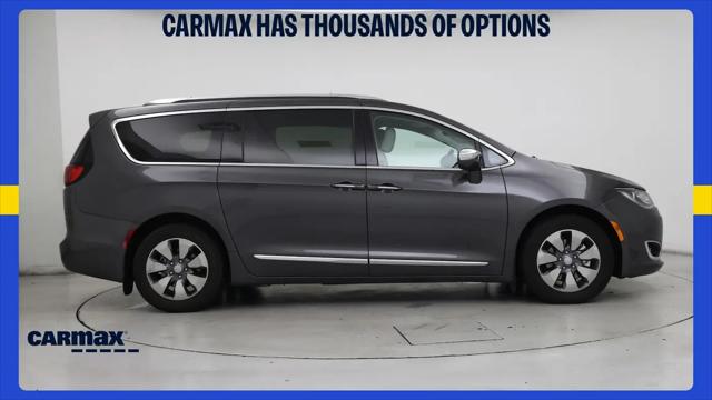 2017 Chrysler Pacifica Hybrid Platinum