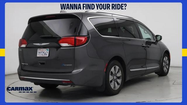 2017 Chrysler Pacifica Hybrid Platinum