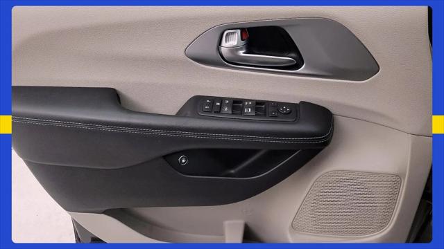 2017 Chrysler Pacifica Hybrid Platinum