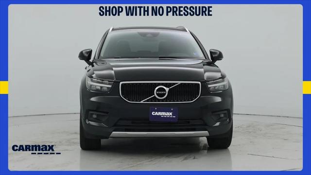 2021 Volvo XC40 T5 Momentum