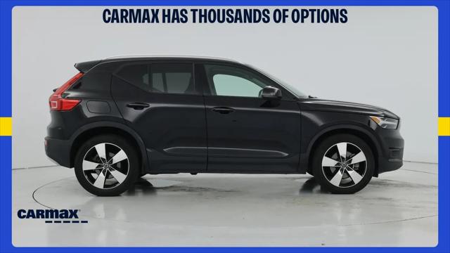 2021 Volvo XC40 T5 Momentum