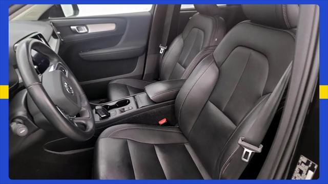 2021 Volvo XC40 T5 Momentum