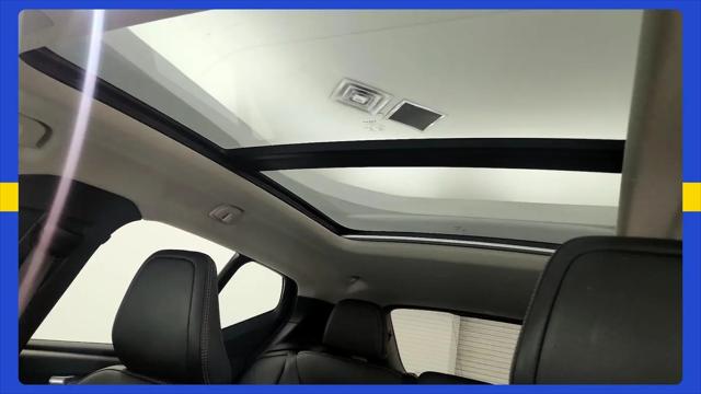2021 Volvo XC40 T5 Momentum