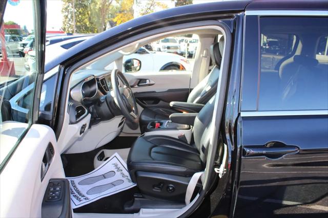 2024 Chrysler Pacifica Touring L AWD