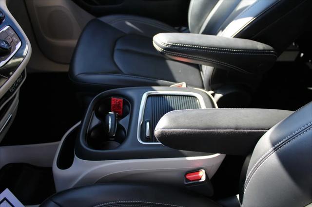 2024 Chrysler Pacifica Touring L AWD