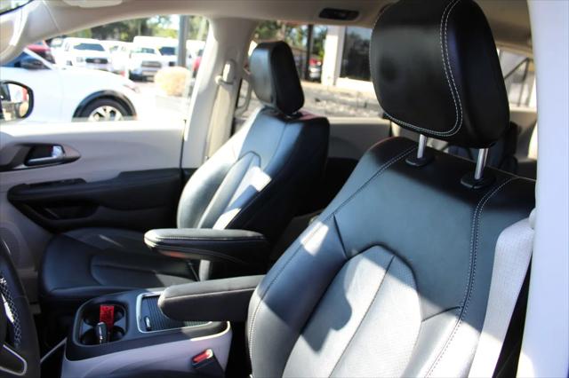 2024 Chrysler Pacifica Touring L AWD