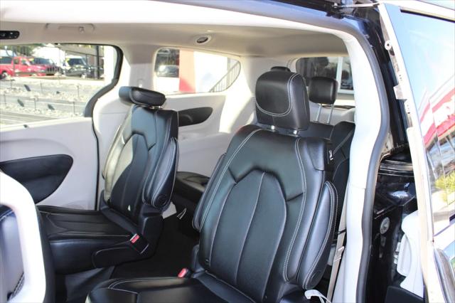 2024 Chrysler Pacifica Touring L AWD