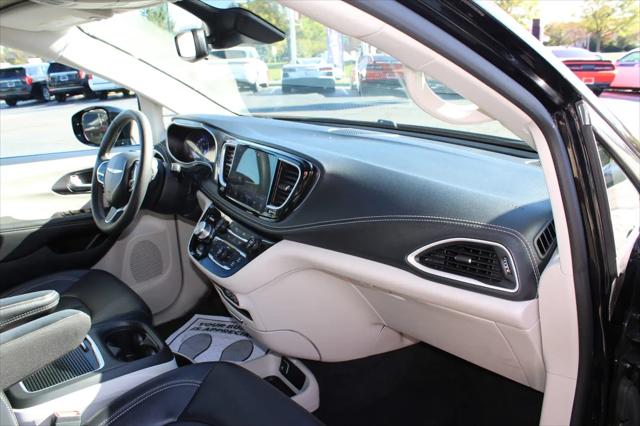 2024 Chrysler Pacifica Touring L AWD