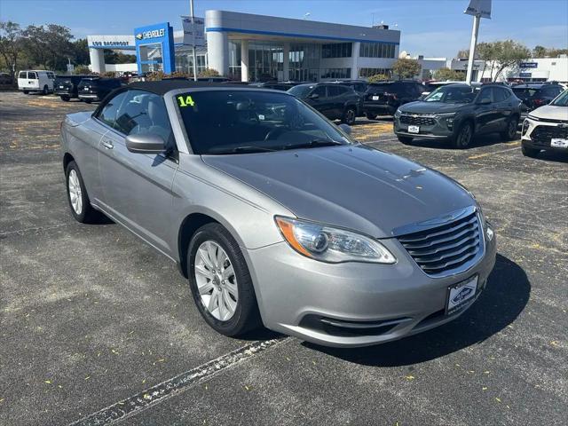 2014 Chrysler 200 Touring for sale in ROCKFORD, IL