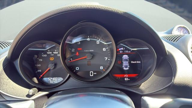 2017 Porsche 718 Cayman Base