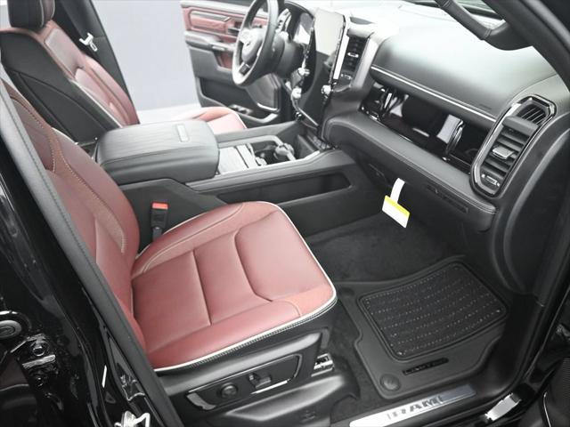2025 Ram 1500 Limited Crew Cab 4x4 57 Box