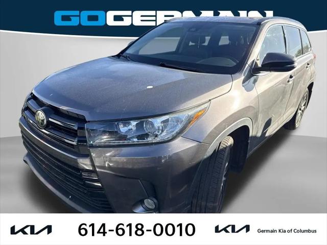 2017 Toyota Highlander SE for sale near Columbus, OH