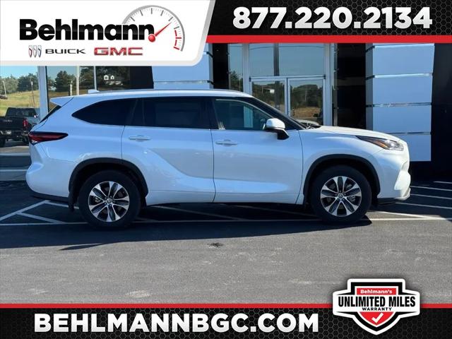 2025 Toyota Highlander LE for sale in Troy, MO