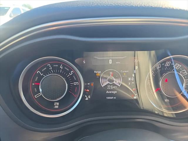 2015 Dodge Challenger SXT