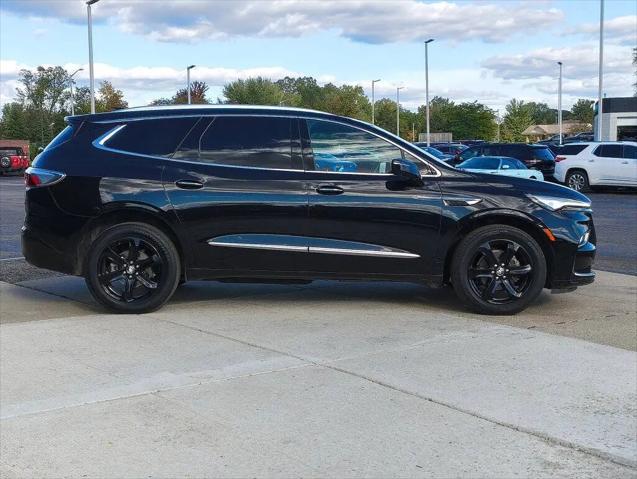 2023 Buick Enclave Essence AWD