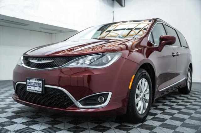 2017 Chrysler Pacifica Touring-L