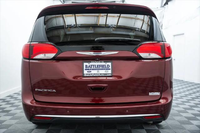 2017 Chrysler Pacifica Touring-L