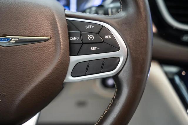 2017 Chrysler Pacifica Touring-L