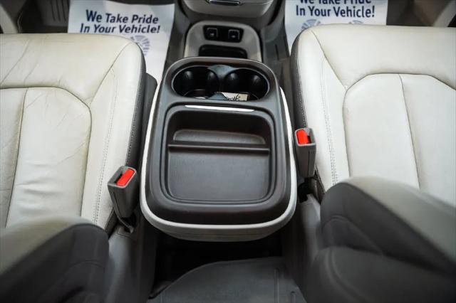 2017 Chrysler Pacifica Touring-L