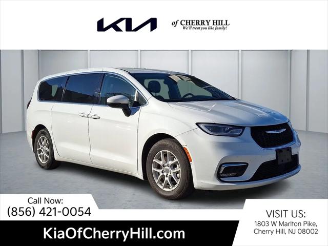2023 Chrysler Pacifica Touring L for sale in Cherry Hill, NJ