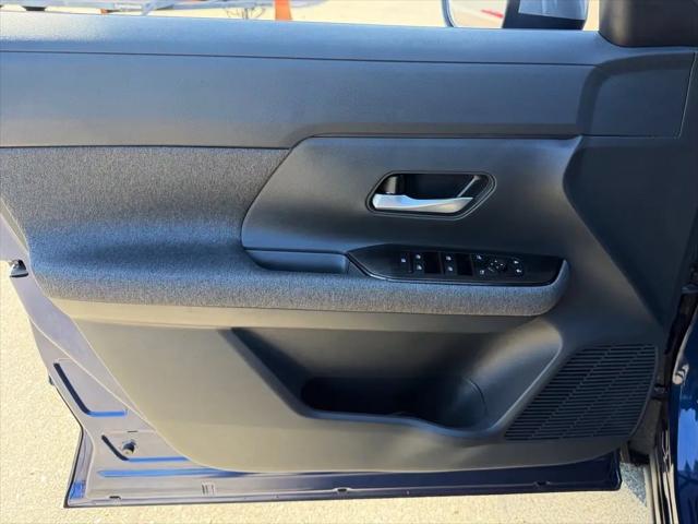 2025 Nissan Kicks SV FWD