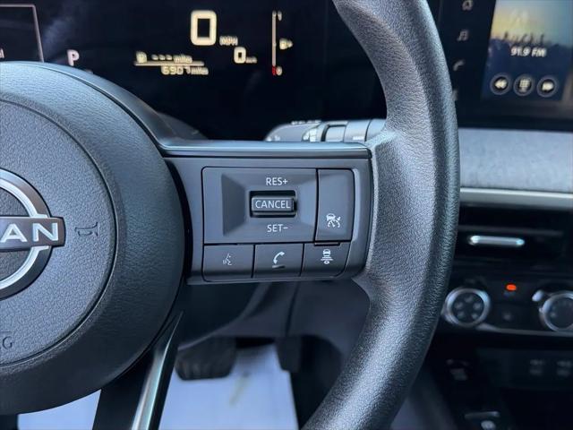 2025 Nissan Kicks SV FWD