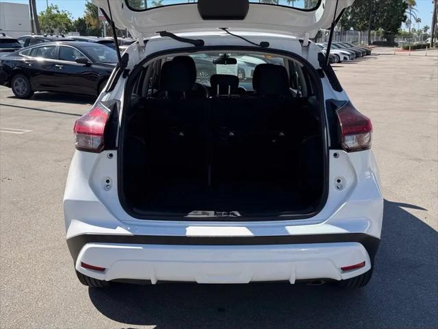 2024 Nissan Kicks S Xtronic CVT