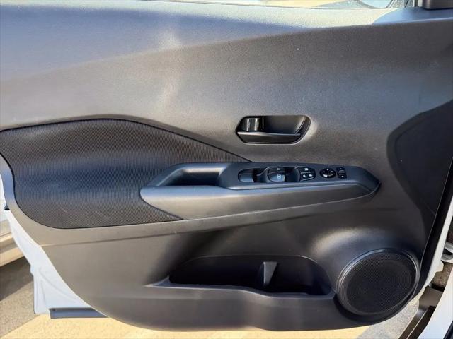2024 Nissan Kicks S Xtronic CVT