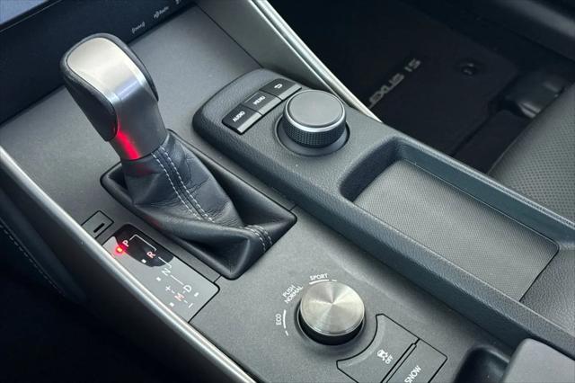 2016 Lexus IS 200t IS 200t