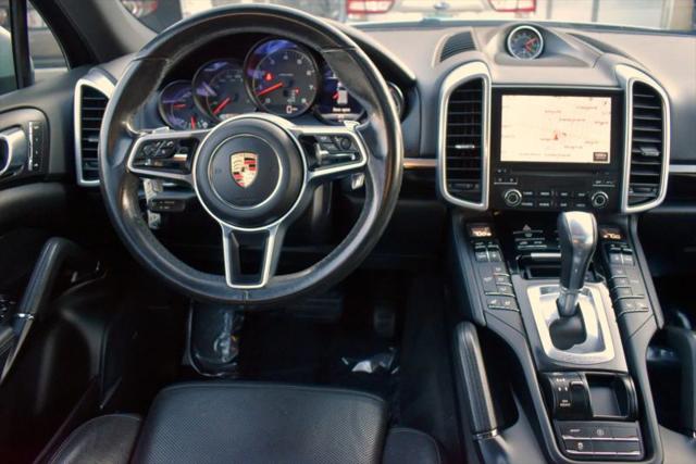 2017 Porsche Cayenne Platinum Edition