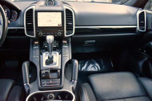 2017 Porsche Cayenne Platinum Edition