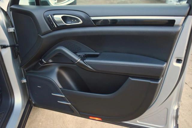 2017 Porsche Cayenne Platinum Edition