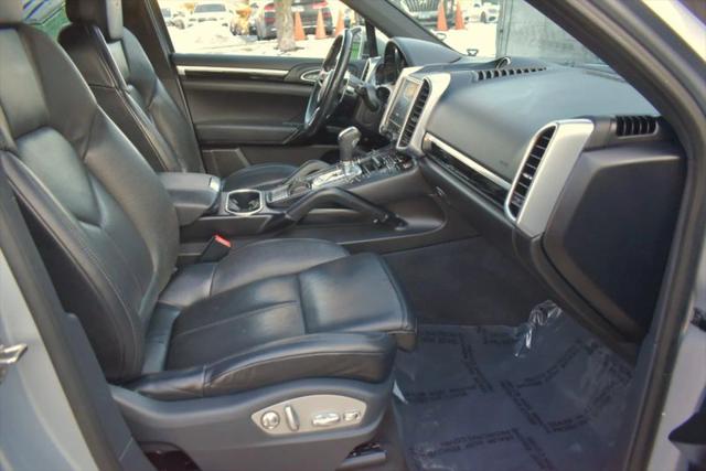 2017 Porsche Cayenne Platinum Edition