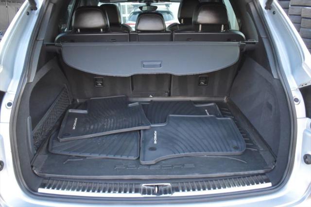2017 Porsche Cayenne Platinum Edition