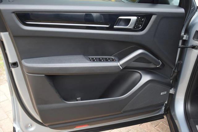 2021 Porsche Cayenne Base