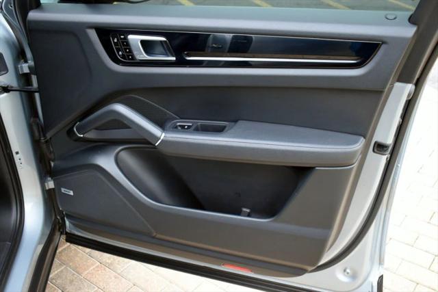 2021 Porsche Cayenne Base