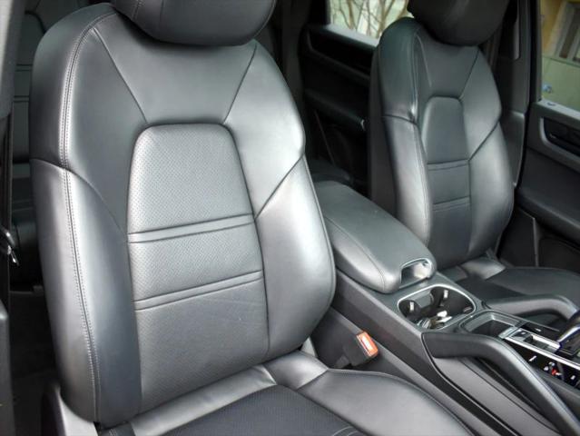 2021 Porsche Cayenne Base