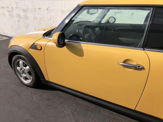 2009 MINI Cooper Cooper