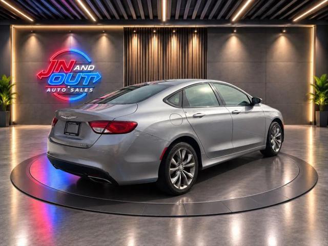 2015 Chrysler 200 S