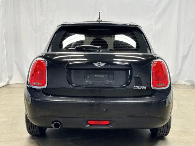 2016 MINI Hardtop Cooper