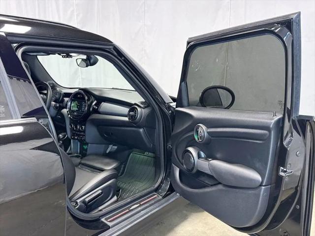 2016 MINI Hardtop Cooper
