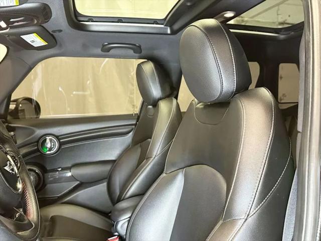 2016 MINI Hardtop Cooper