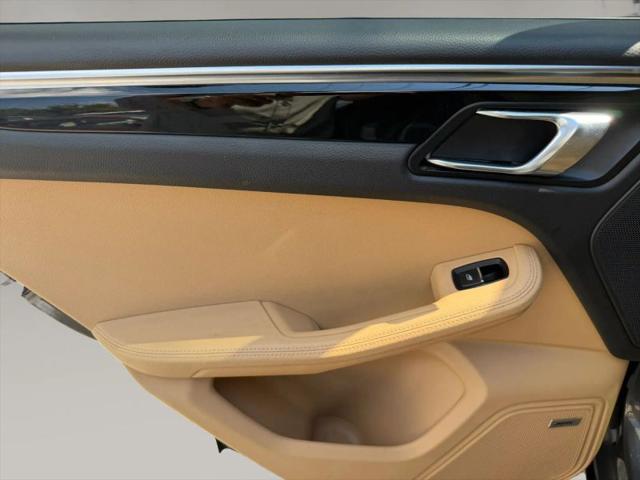 2018 Porsche Macan Base