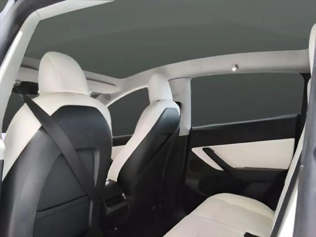 2022 Tesla Model Y Long Range Dual Motor All-Wheel Drive