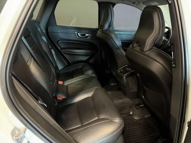 2021 Volvo XC60 T5 Inscription