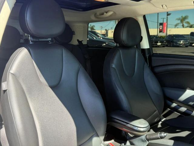 2012 MINI Cooper Cooper