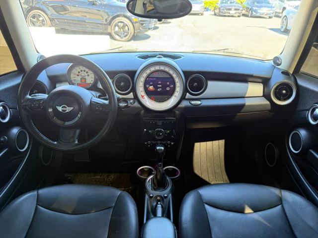 2012 MINI Cooper Cooper