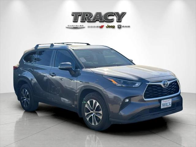 2022 Toyota Highlander Hybrid XLE