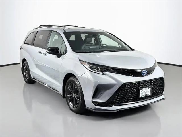 2025 Toyota Sienna XSE for sale in Schaumburg, IL
