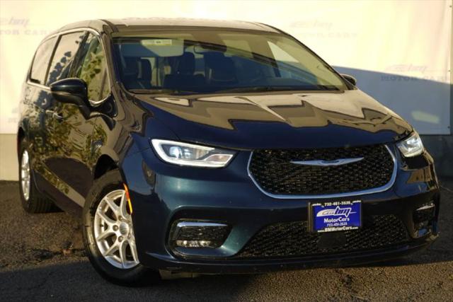 2023 Chrysler Pacifica Touring L for sale in Linden, NJ